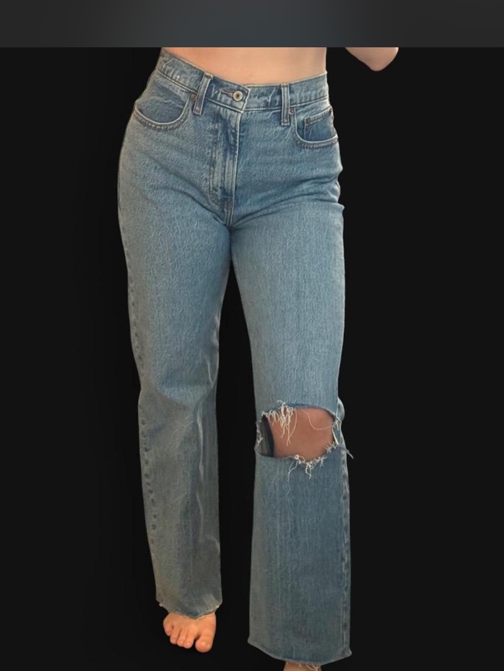 Abercrombie & Fitch High waisted 90s relaxed jean in medium